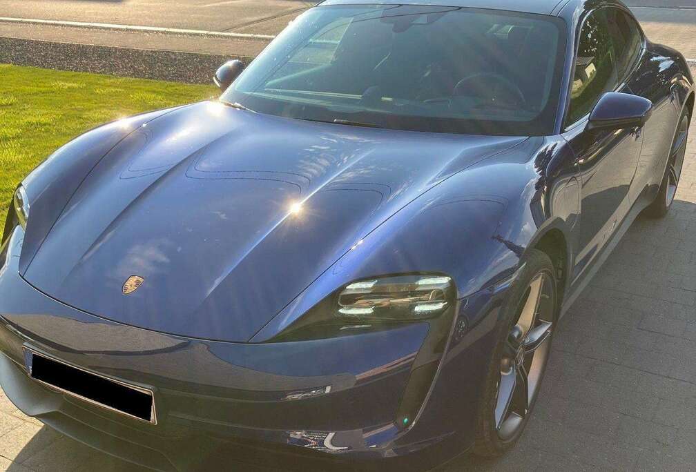 Porsche 4s  SportChrono  Glassroof Bose 360 Camera