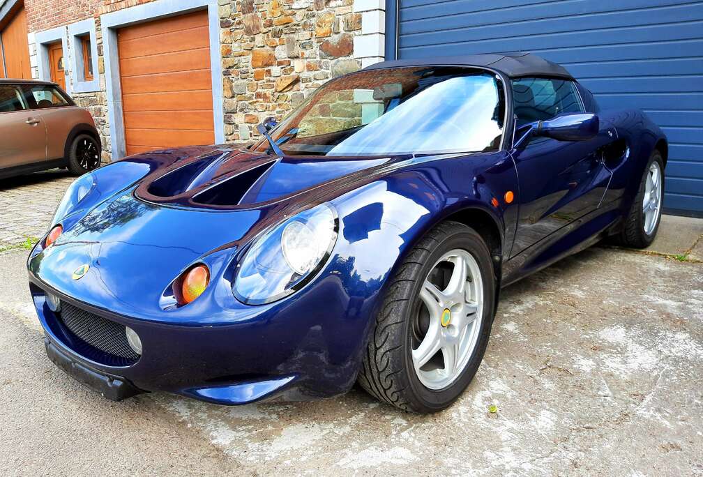 Lotus 1.8i 16v - Volant à gauche d\'origine