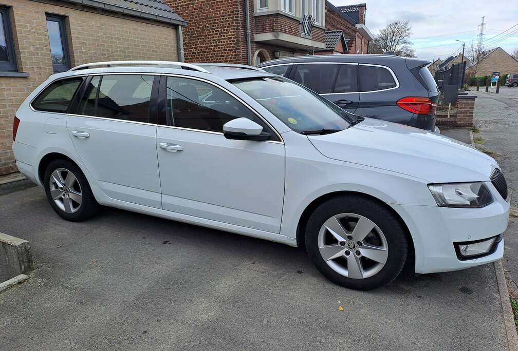 Skoda Octavia SW 1.6 CR TDi Ambition DSG