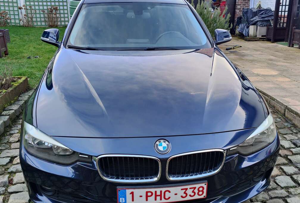 BMW 320i