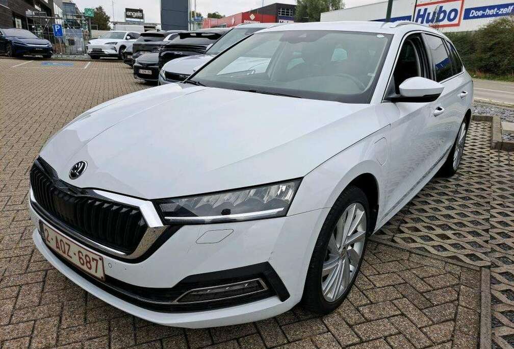 Skoda Octavia Combi 1.4 TSI iV DSG Ambition