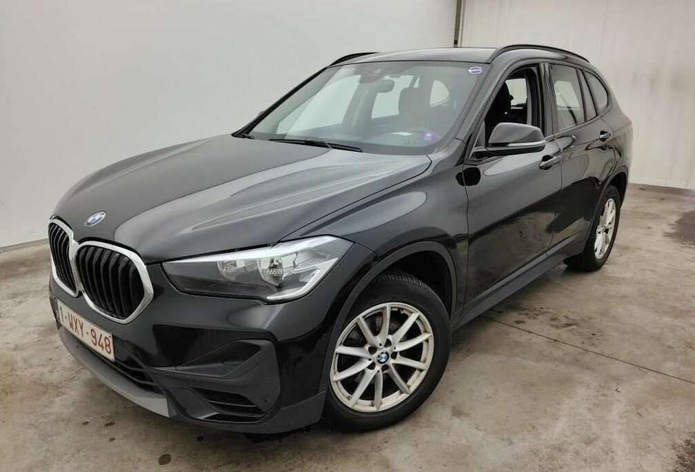 BMW 1.5iA sDrive18 OPF  \