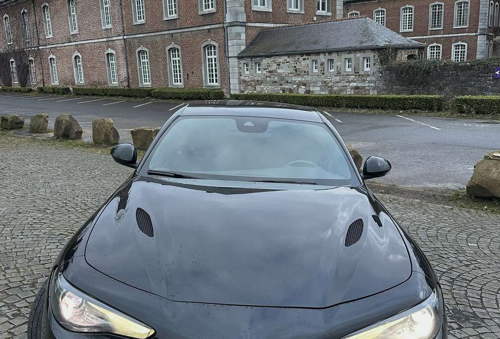 Alfa Romeo 2.9 T V6 Quadrifoglio (EU6D)