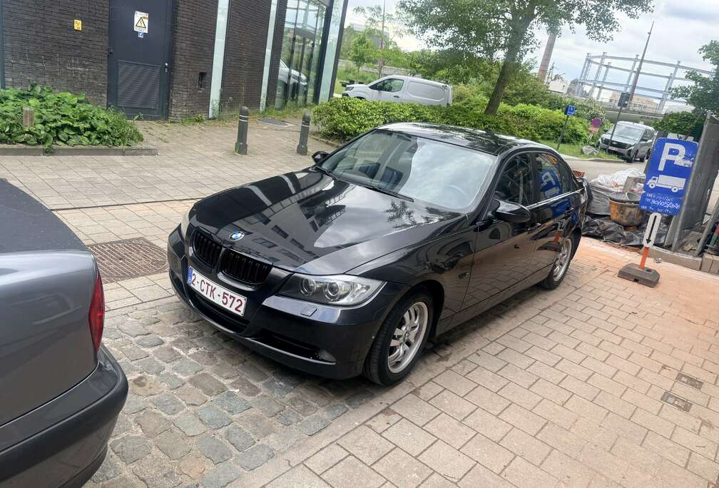 BMW 318i