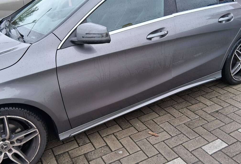 Mercedes-Benz CLA 180 d line AMG Toit ouvrant- Toit panoramique