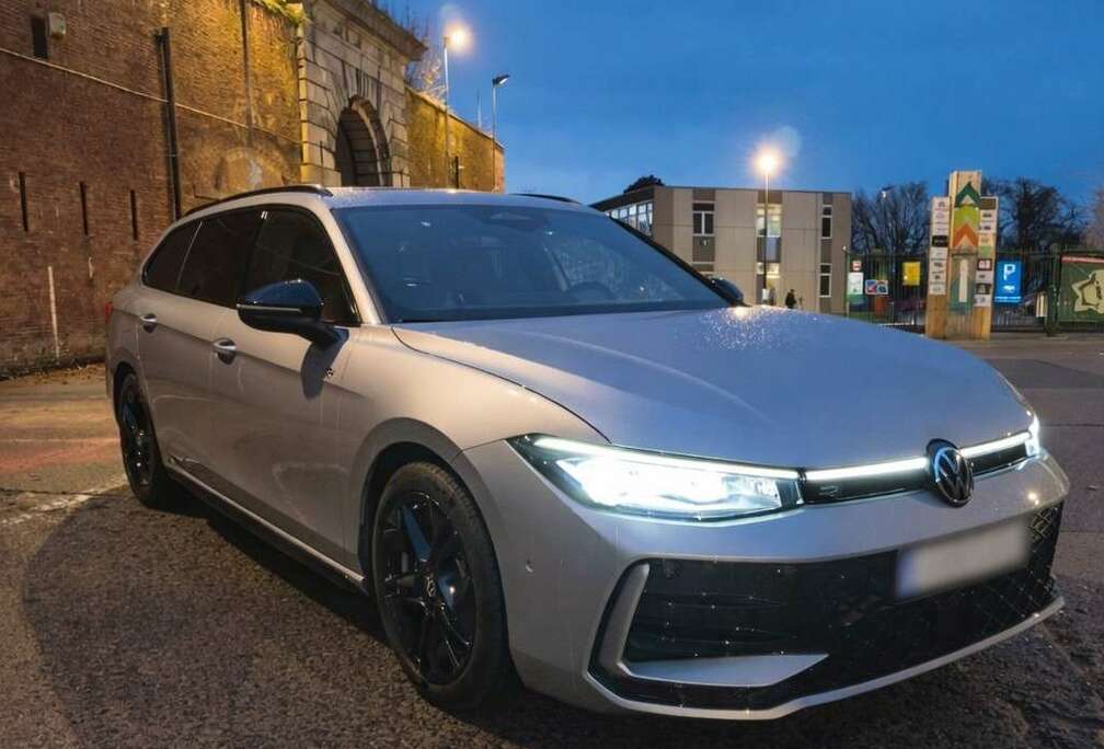 Volkswagen 1.5 TSI OPF DSG R Line MHEV ( Massage stoel )