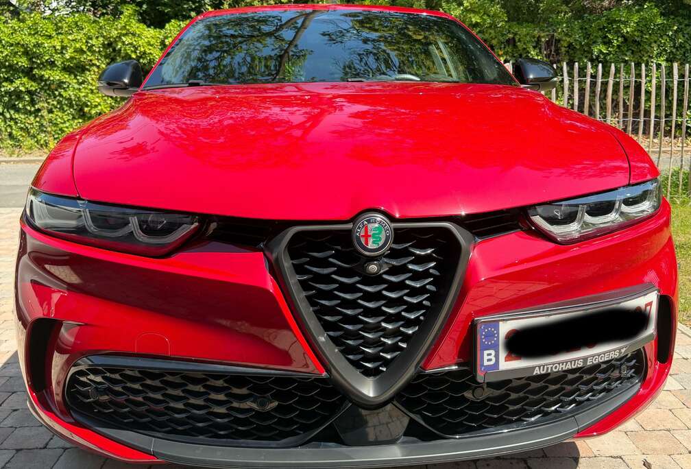 Alfa Romeo FULL OPTION VELOCE Tonale PHEV 1.3 Litre Q4 (206 kW)