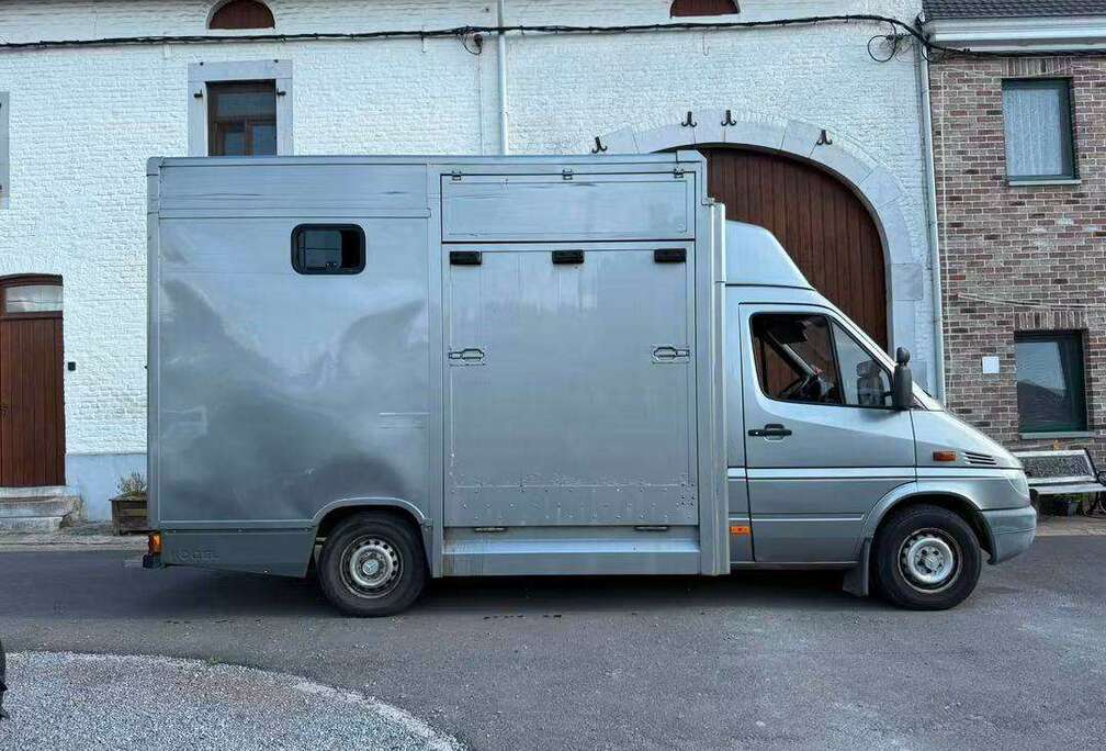 Mercedes-Benz 2.1 CDI