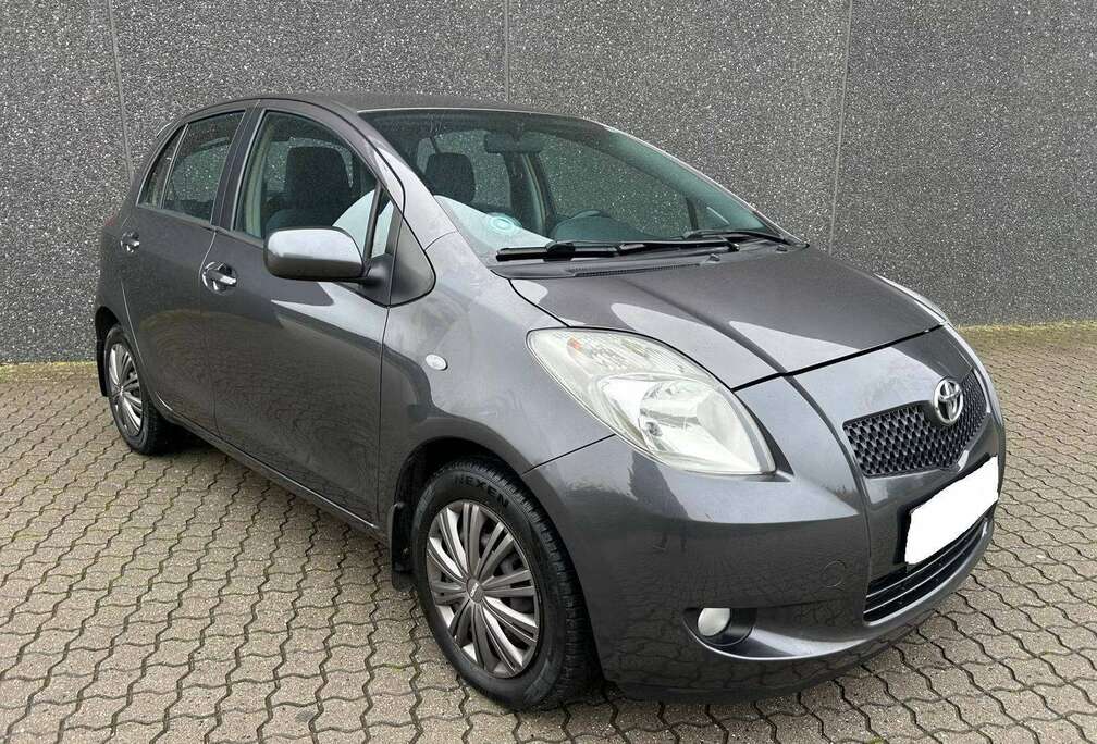 Toyota 1.3i VVT-i 16v Linea Luna
