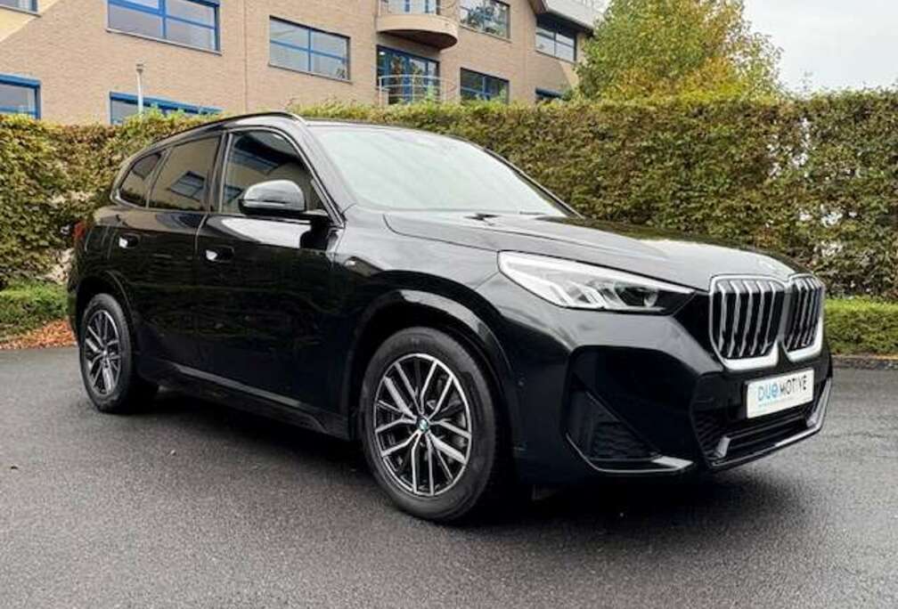 BMW M-Pakket, Leder sport Interieur, AppleCarPlay, Camera, Activ Cruise, .... 33595€ btw incl