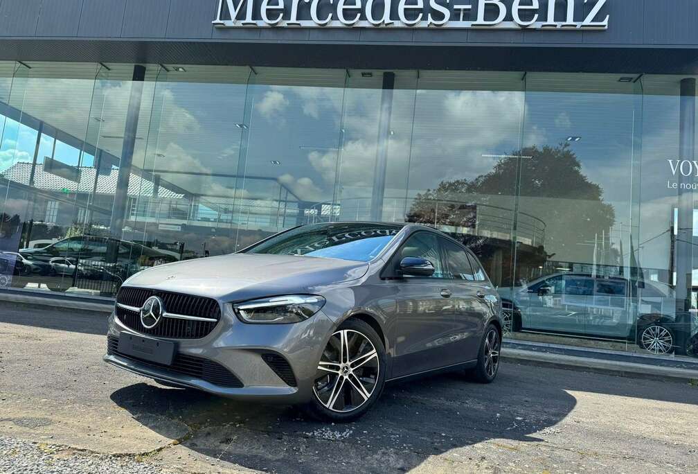 Mercedes-Benz LUXURY LINE