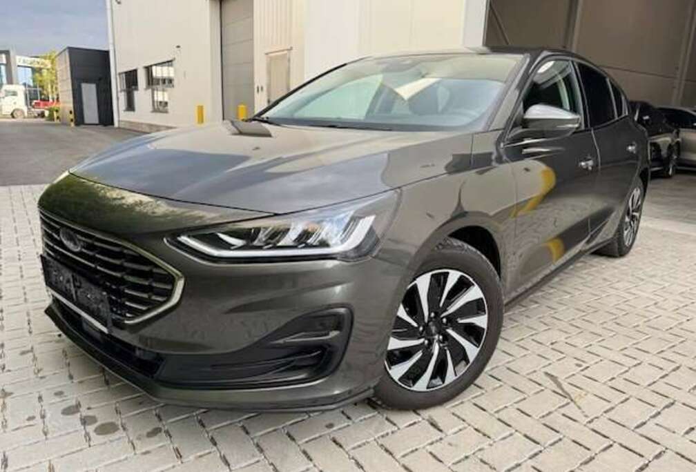 Ford Focus 1.0 EcoBoost Hybrid TITANIUM X