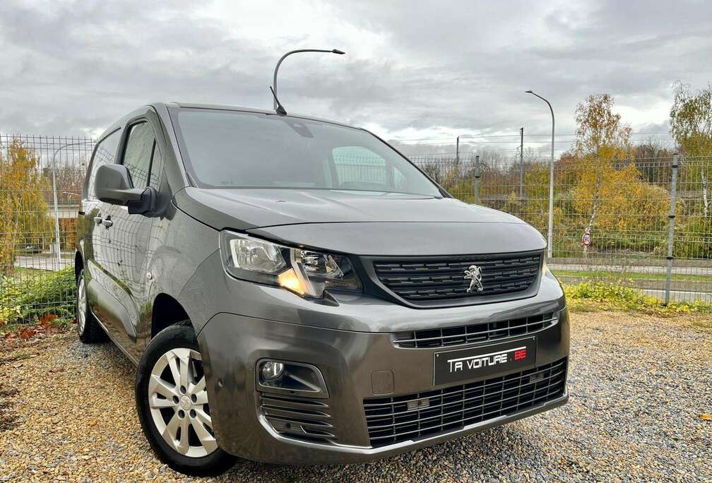 Peugeot 1.2 PureTech Asphalt TVA/NAV/CARPLAY/CAMERA/ACC