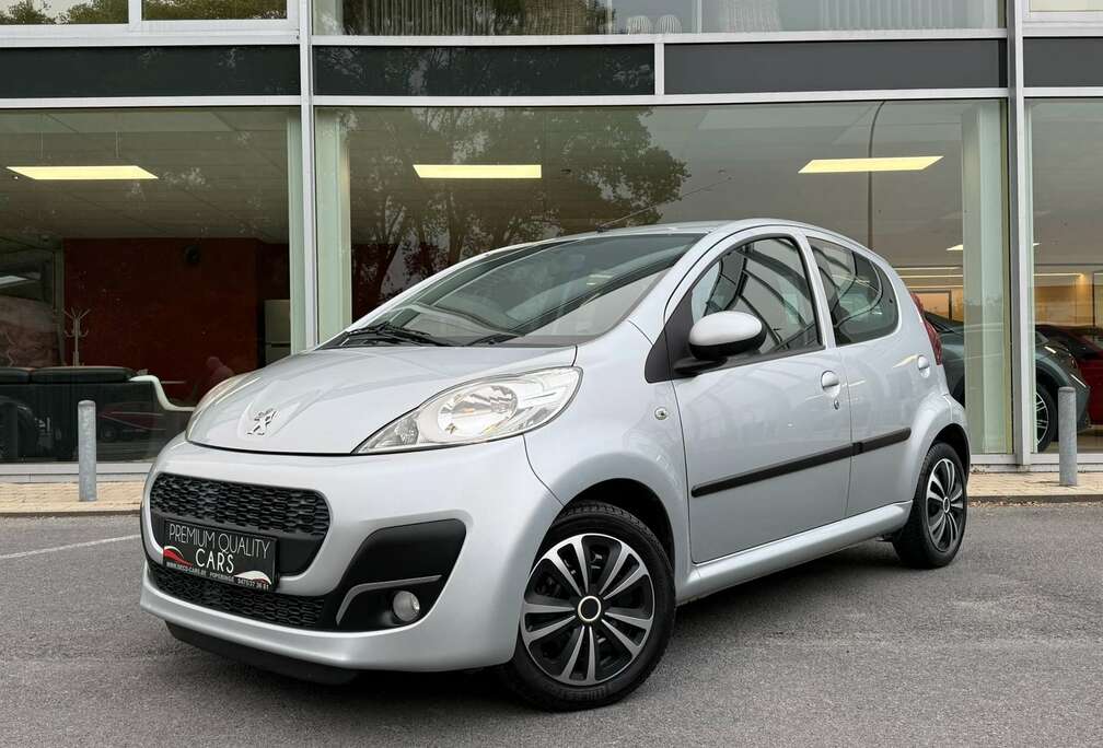 Peugeot 5-DEURS / AIRCO / CD-AUX / NETTE STAAT /