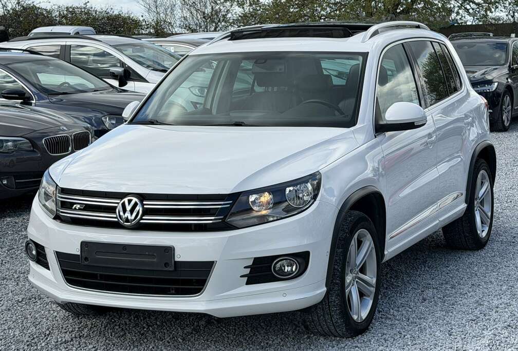 Volkswagen 2.0 TDi - R LINE - Toit panoramique - Navigation