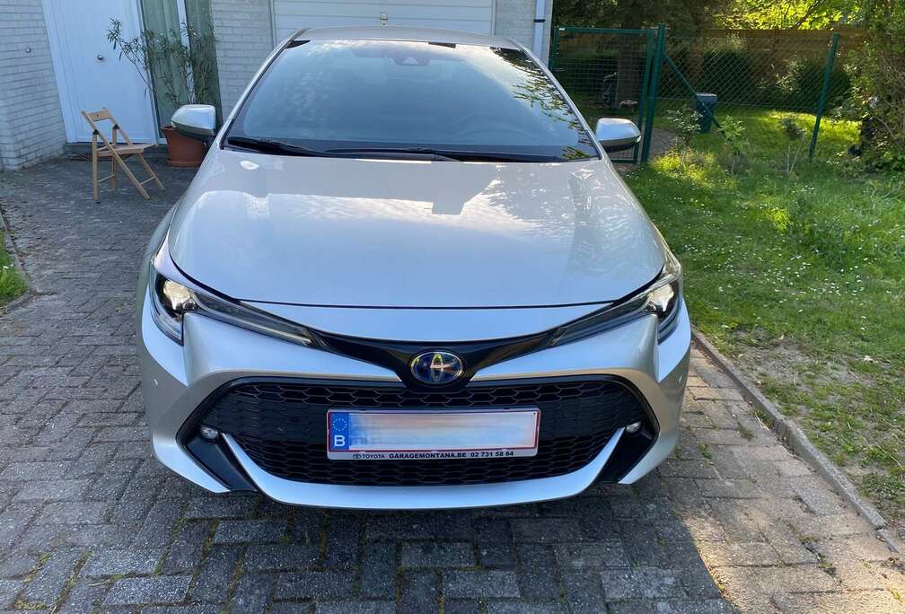 Toyota Hybrid 1.8 e-CVT Active Plus