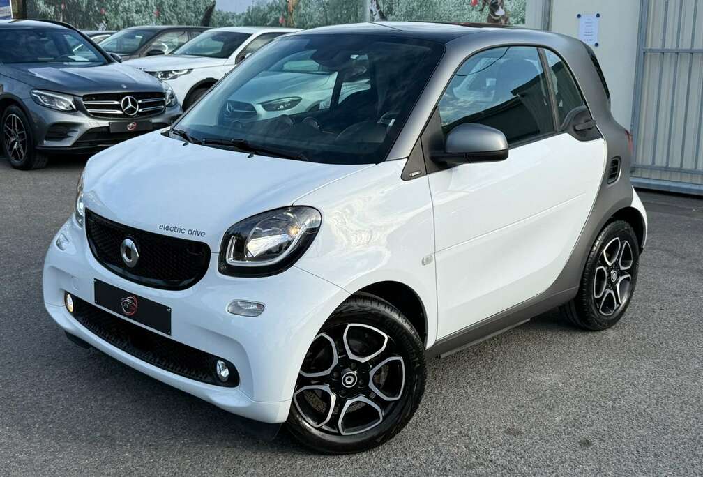 Smart Coupe 17.6 kWh / CUIR / PANO / ETAT NICKEL