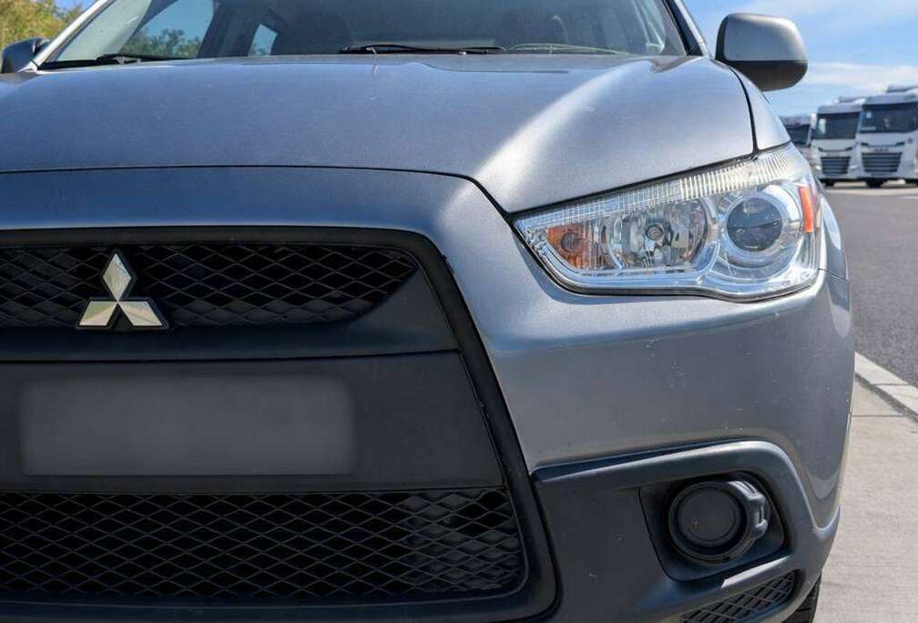 Mitsubishi Cat. N1/Lichte Vrachtwagen/VUL