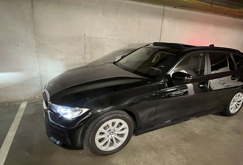 BMW Touring 318d 150 ch BVA8 Luxury