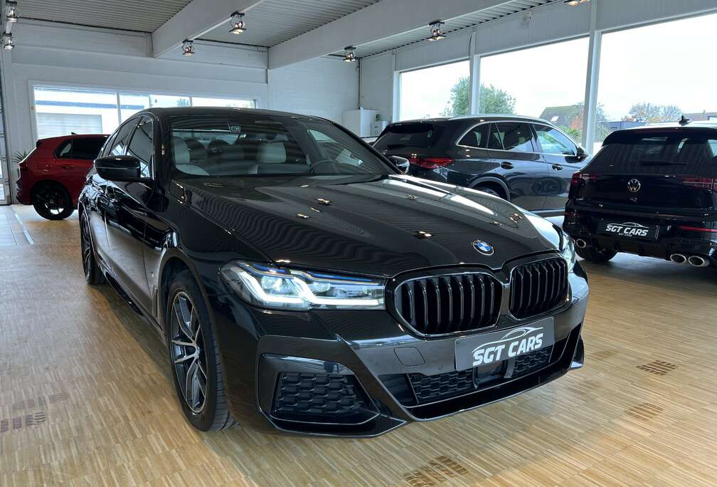 BMW e M Sport - Laser - ACC - Trekhaak - Side&Lane