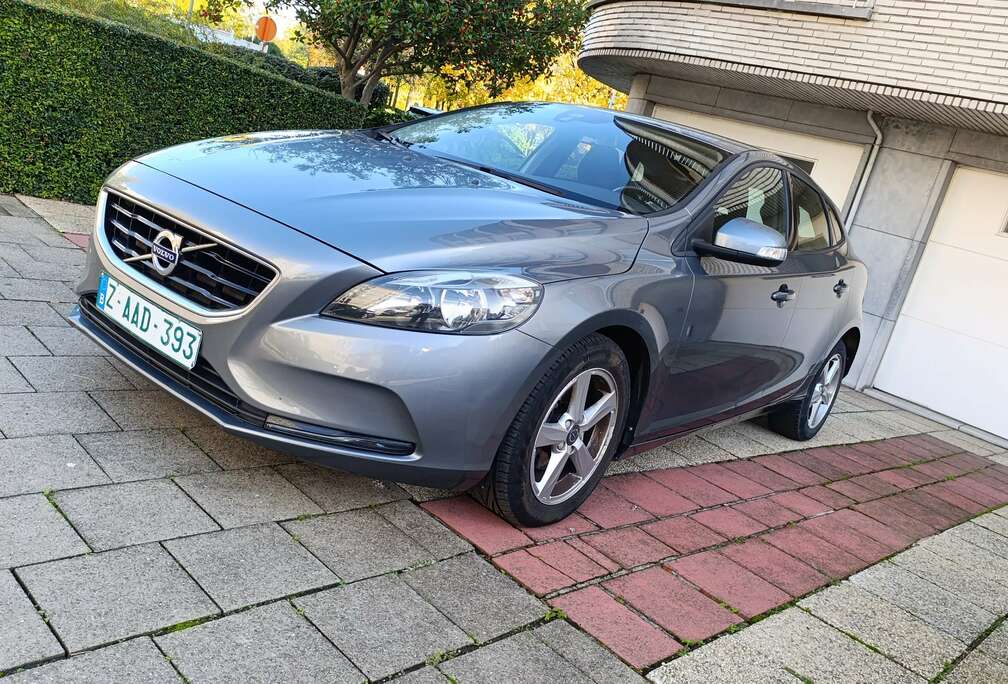 Volvo V40 2.0 D2 E6b PRT  IMMATRICULÉ CTOKCARPASS DISP