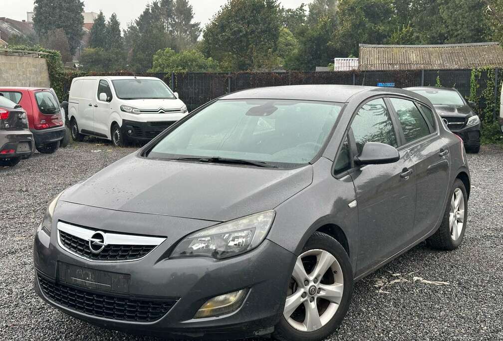 Opel SW 1.7 CDTi 2011// 100.000km// AirCo// Capteur AR/