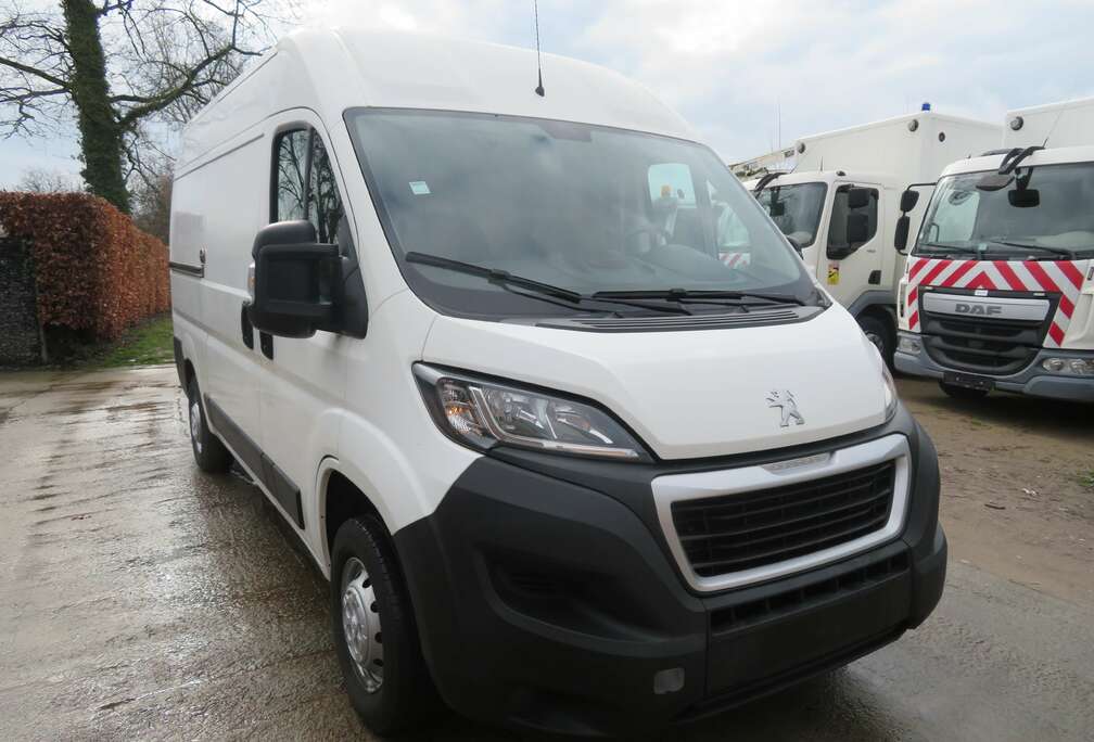 Peugeot 2.0 BlueHDI L2H2 - Premium