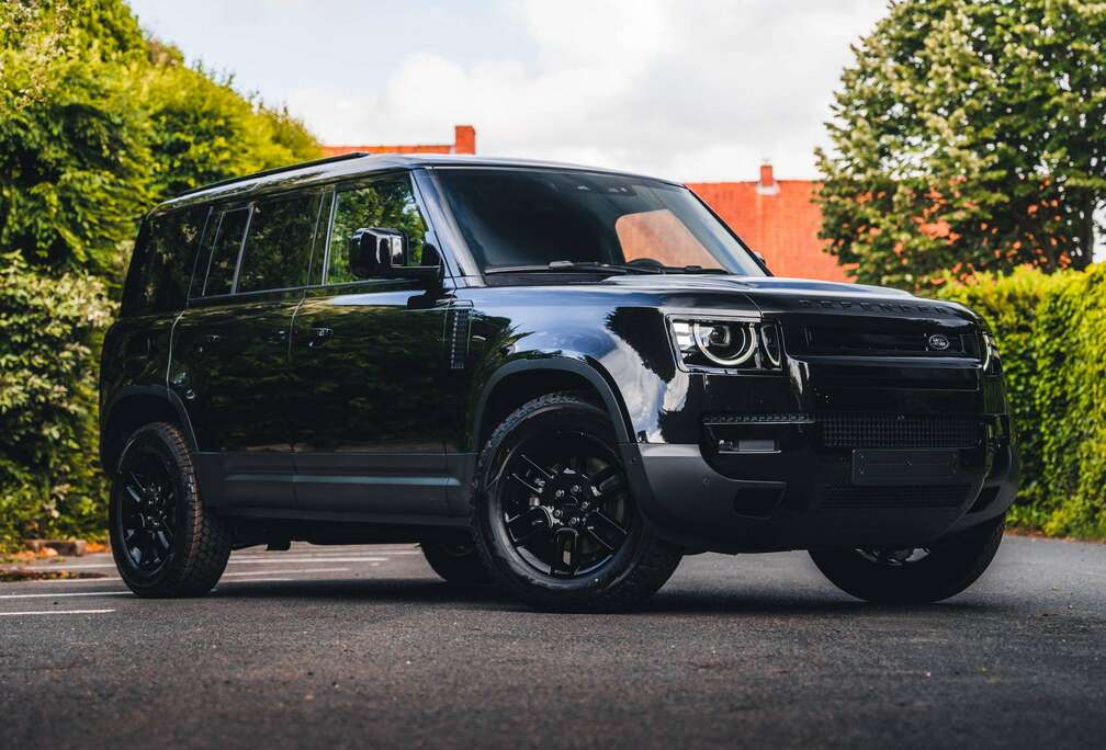Land Rover DEFENDER 110 D250 3.0 // 3 SEATS // AIR SUSP // BLACKPACK