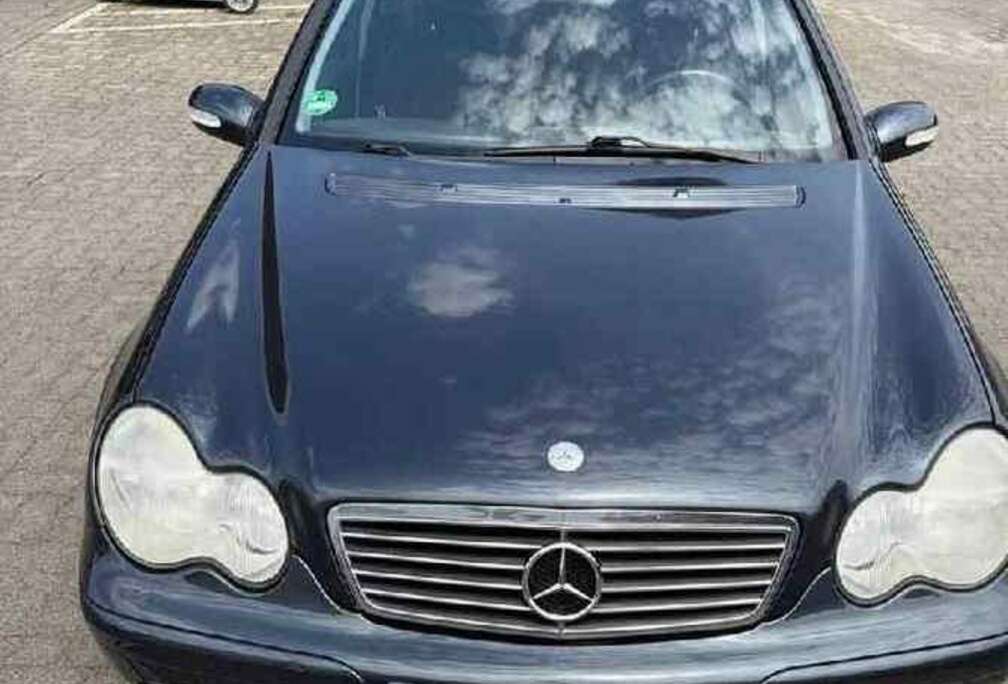 Mercedes-Benz C180 Benzin