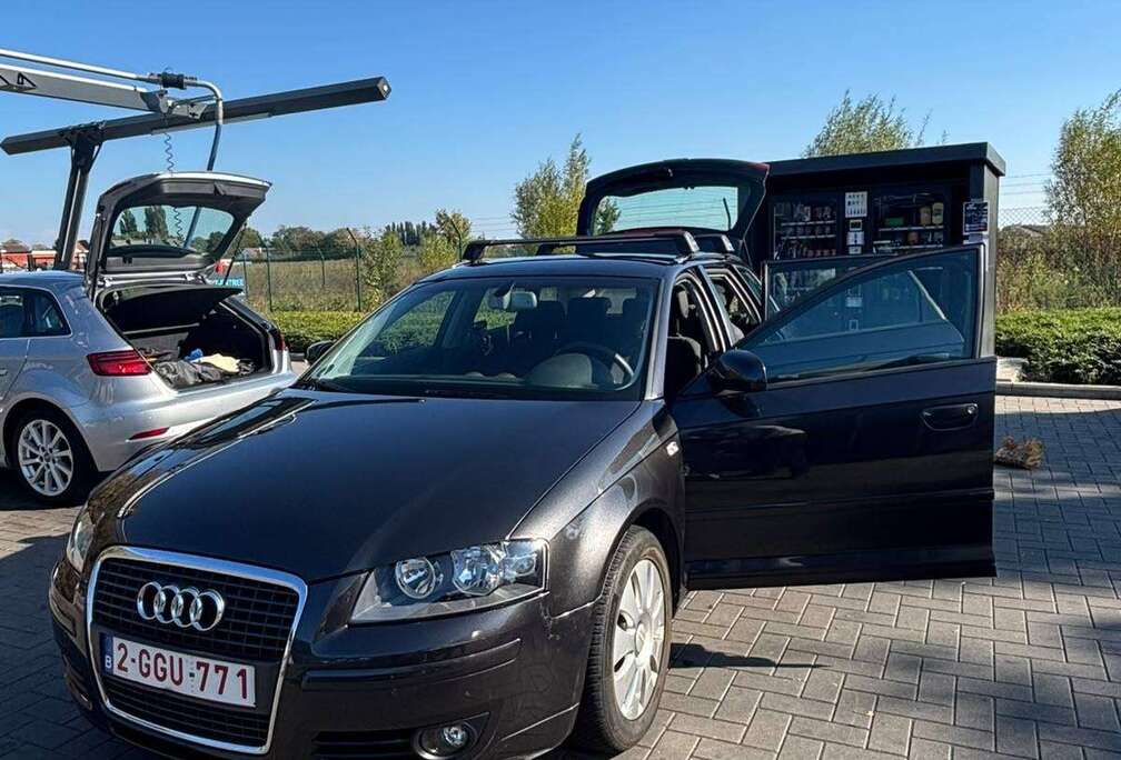 Audi A3 Sportback 1.6i 16v FSI Attraction
