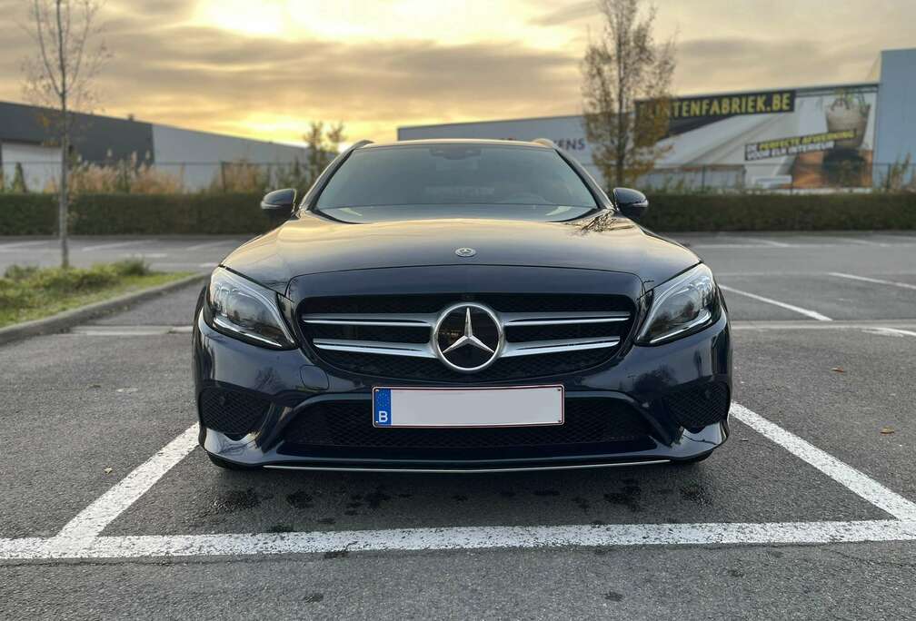 Mercedes-Benz de T Avantgarde Airmatic*Pano*Burmester*360*Distr+