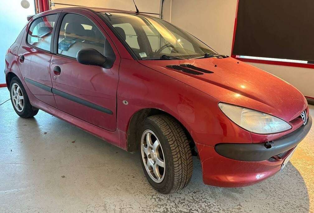 Peugeot 1.9 XT