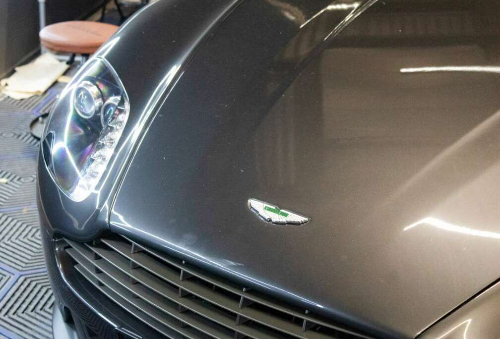 Aston Martin Vantage *MY 12.25* 4.7 426 CV QUANTUM SILVER