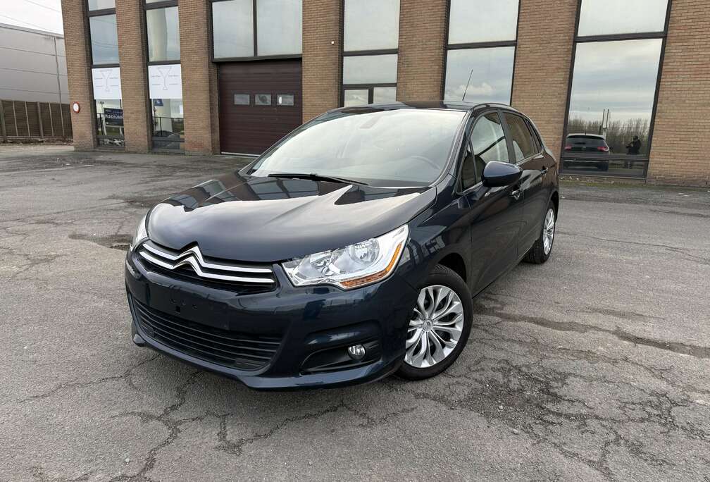 Citroen Citroen C4 2015 1.2 essence (benzine) 62000km GPS/