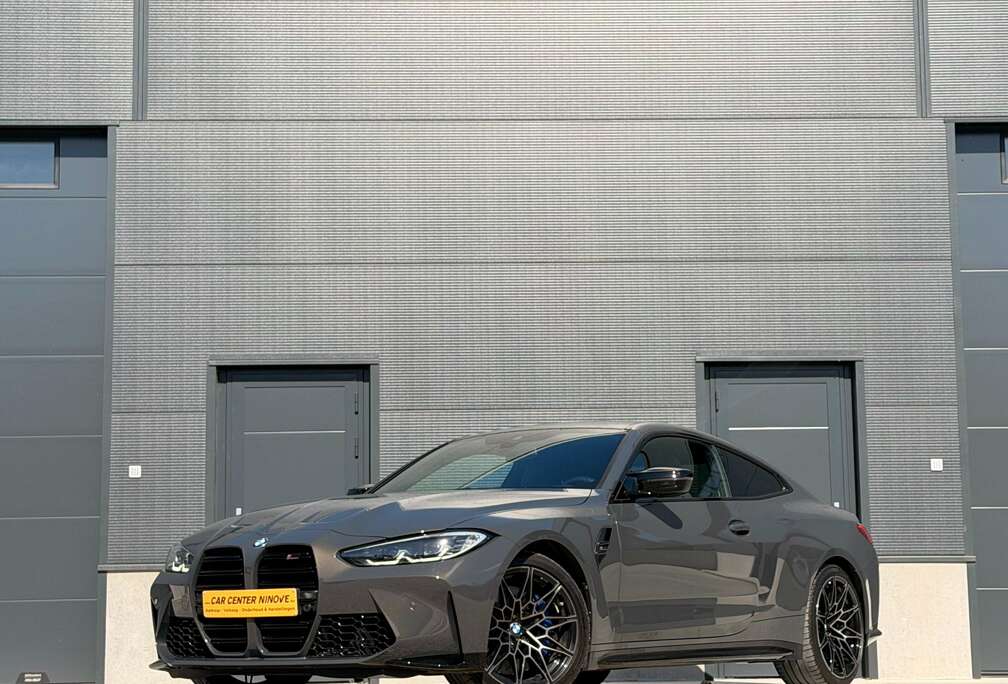 BMW M4 Coupé * M PERFORMANCE TITANIUM EXHAUST *
