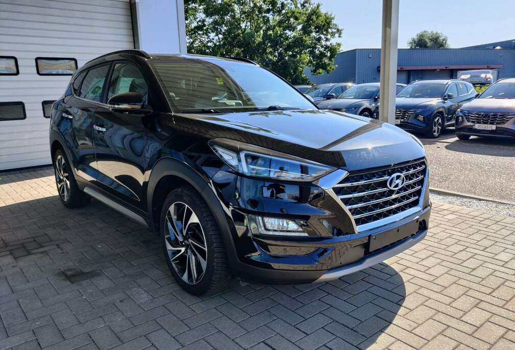 Hyundai Tucson Benzine Handgeschakeld, Full option, pano d