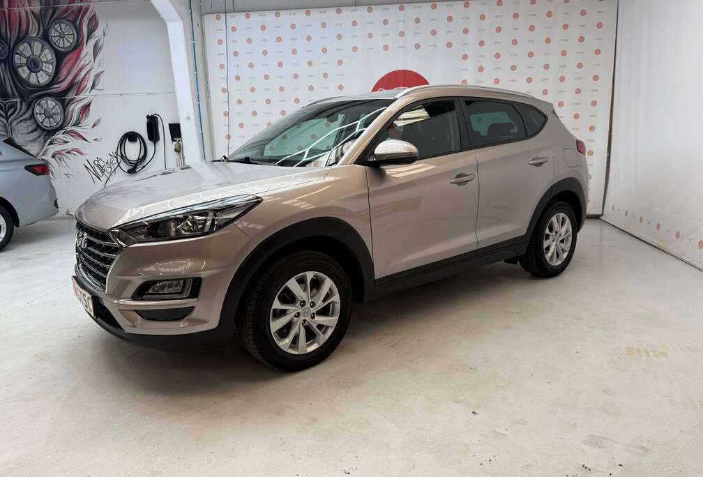 Hyundai 1.6 GDi 2WD Style Navi lane assist Camera carplay Stoelverwarming Verduisterde ramen