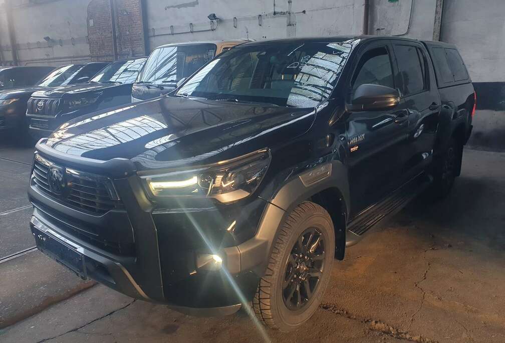 Toyota Hilux 2.8 D-4D 4WD Invincible