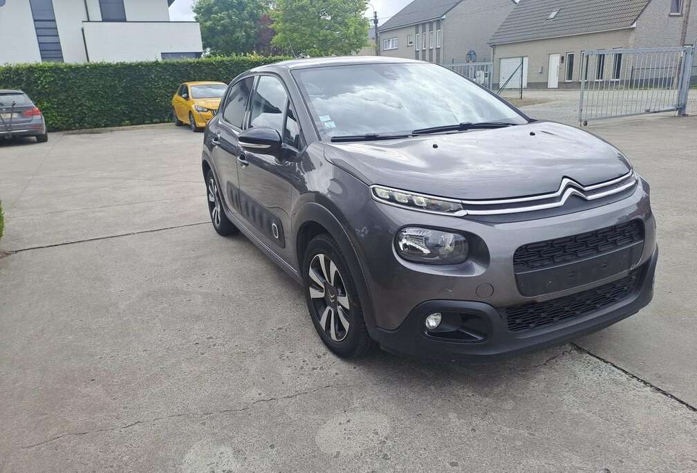 Citroen C3 Pure Tech 82 SHINE