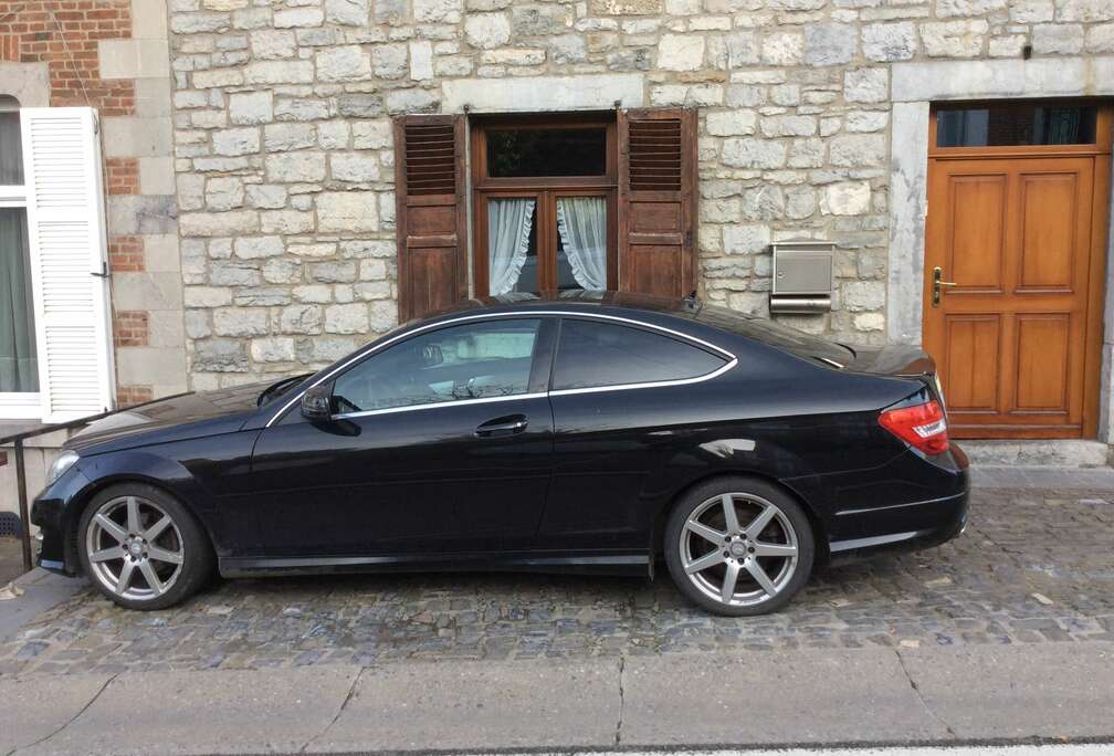Mercedes-Benz C 220 CDI BE Coupé