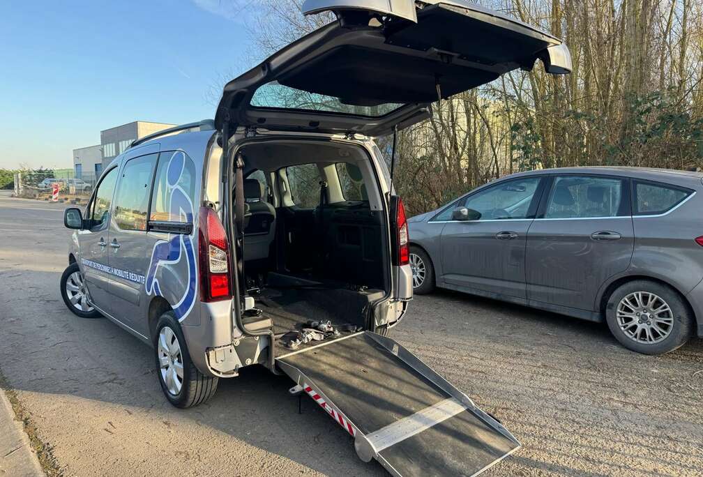 Citroen 1.6Hdi EURO 6/ PMR/ Clim/ Pdc Av Arr/GAR 12M/ TVAC