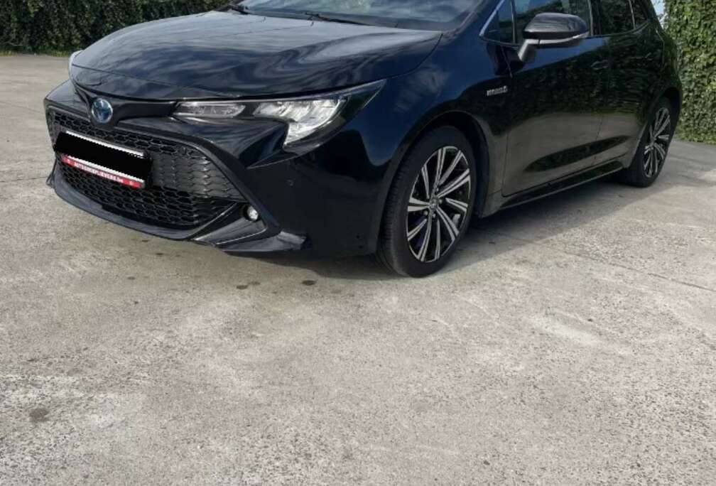 Toyota 1.8 Hybrid Style