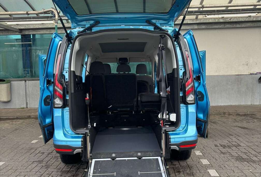 Ford PMR + 5 PL Diesel 2.0 90Kw 15 000km ACTIVE