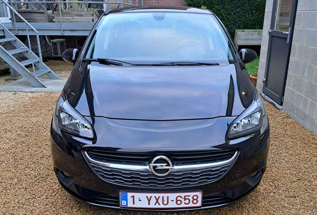 Opel Corsa 1.4i Black Edition