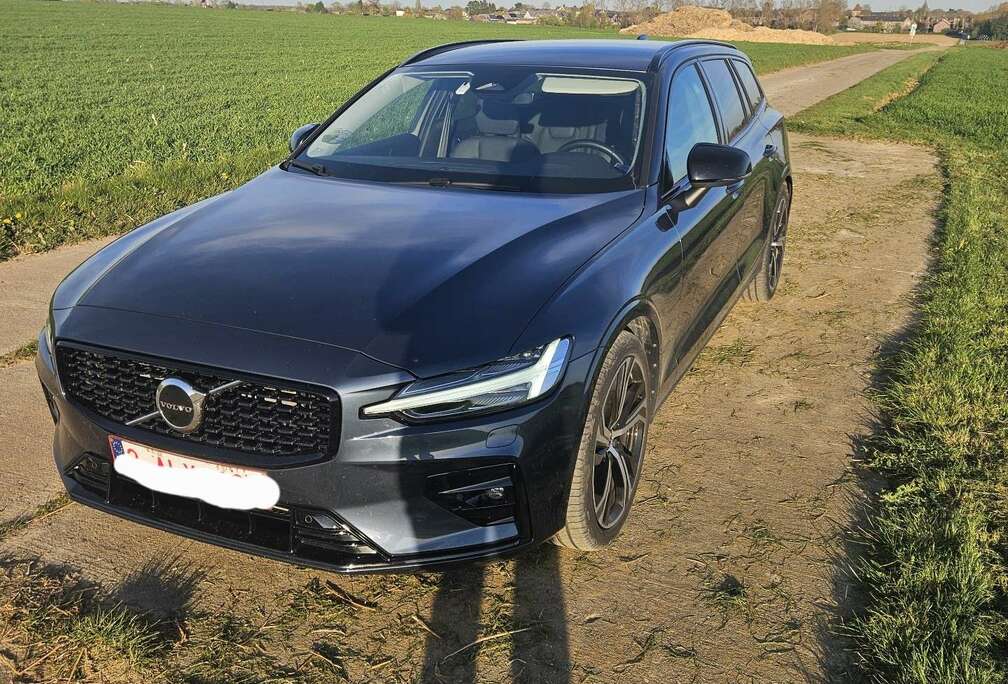 Volvo 2.0 B4 Plus Dark