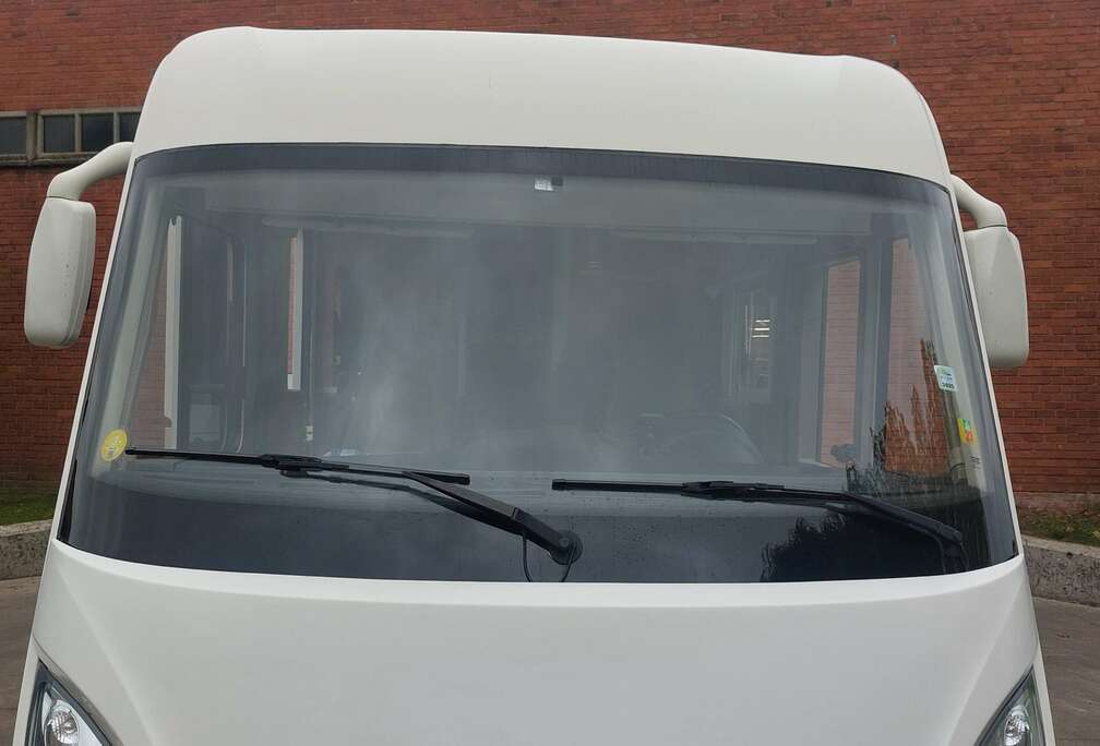 Mercedes-Benz Hymer ml580