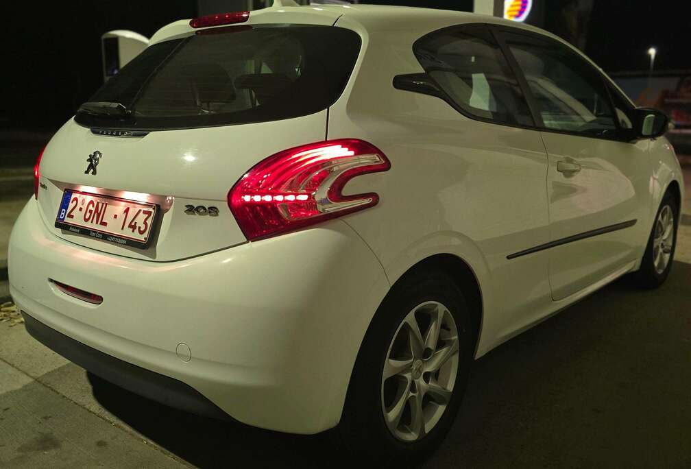 Peugeot 208 82 VTI Active