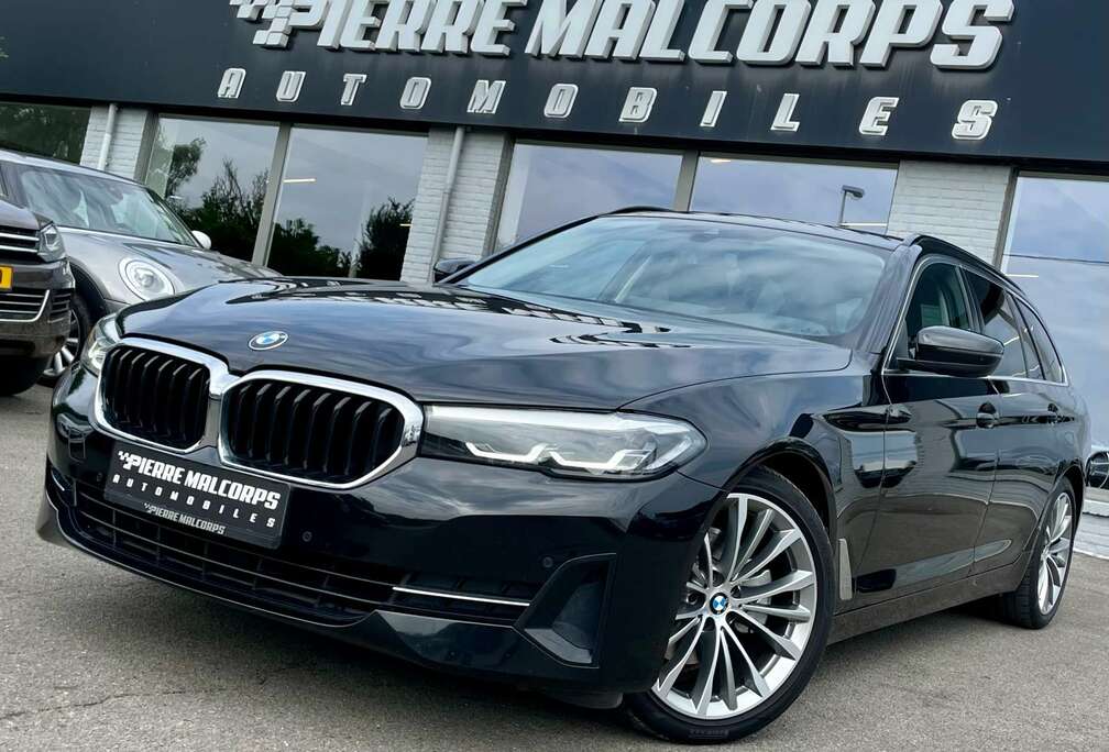 BMW Touring 520iA / GPS / CARPLAY / TO / CAMERA / USB