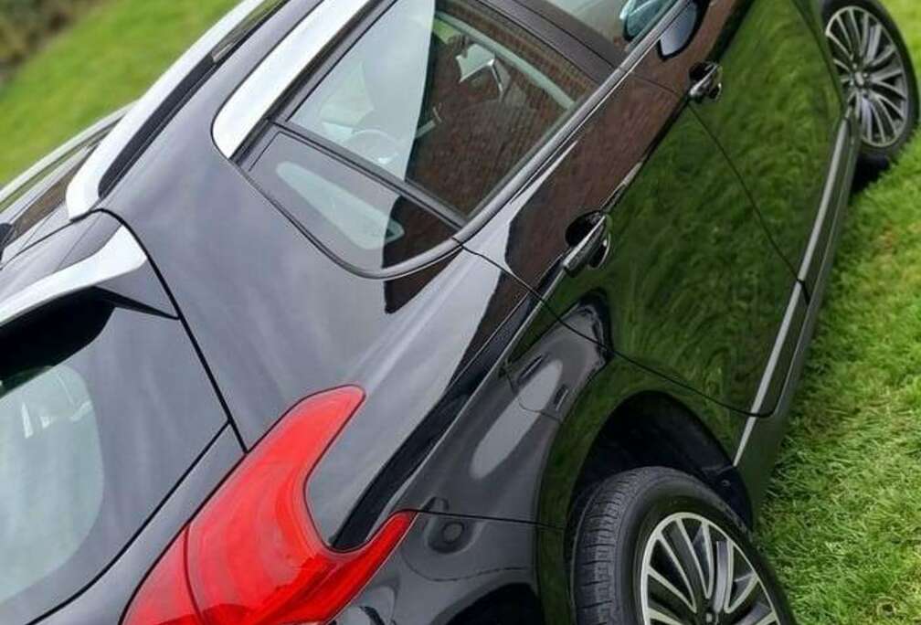 Peugeot To contact us via email mmmf123fmmm@gmail.com