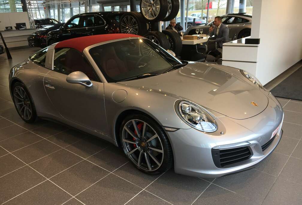 Porsche Targa 4